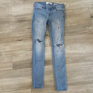 Hollister Low Rise Super Skinny Ripped Denim Jeans Size 1R
